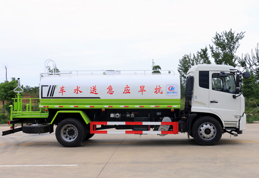 東風(fēng)天錦12方灑水車(chē)側(cè)面圖