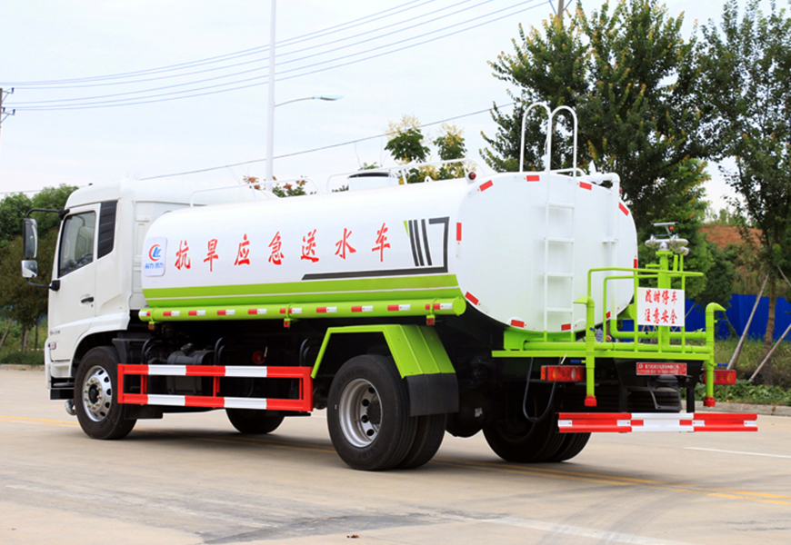 東風(fēng)天錦12方灑水車(chē)左側(cè)展示圖