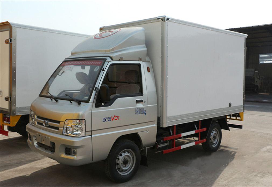 福田馭菱CLW5030XLCB5冷藏車(chē)